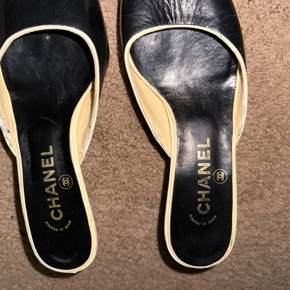 Rare vintage Chanel kitten heels - Picture 2 of 7